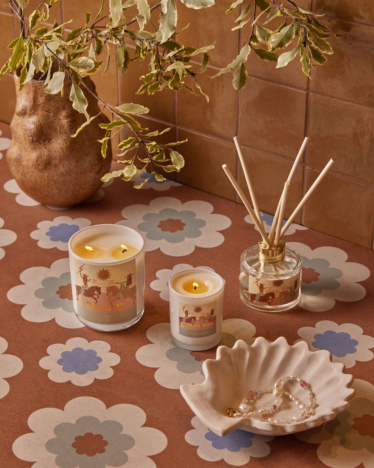 CANDLES | DIFFUSERS | ROOM SPRAYS | AIR FRESHENERS